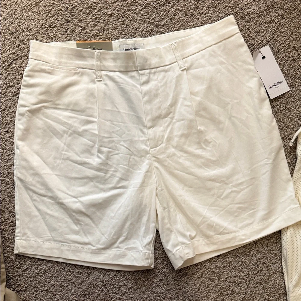 Goodfellow & Co tan and White Shorts bundle Sz 32 & champion Medium - Picture 4 of 11